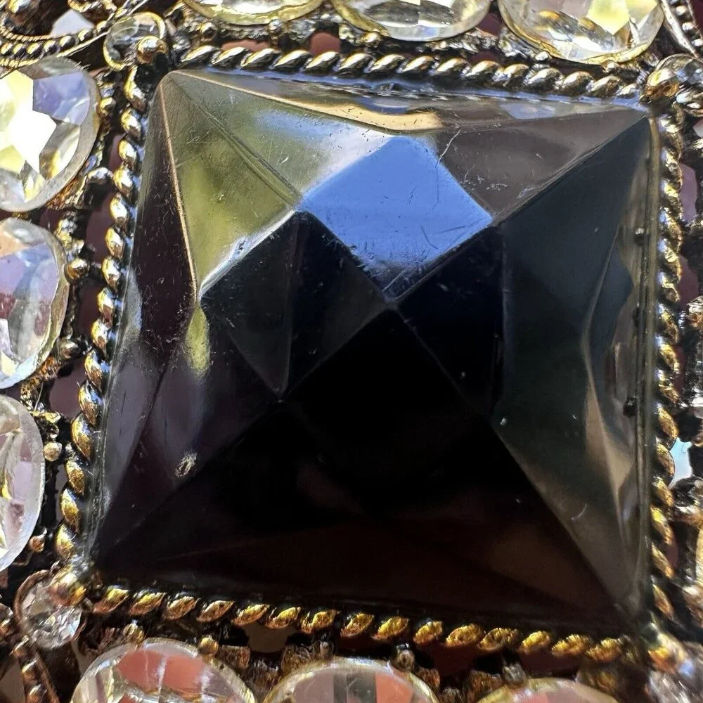 VTG Brooch Pin‎ 2 Inch Black Glass Cab Clear Rhinestones Gold Tone Filigree NWT